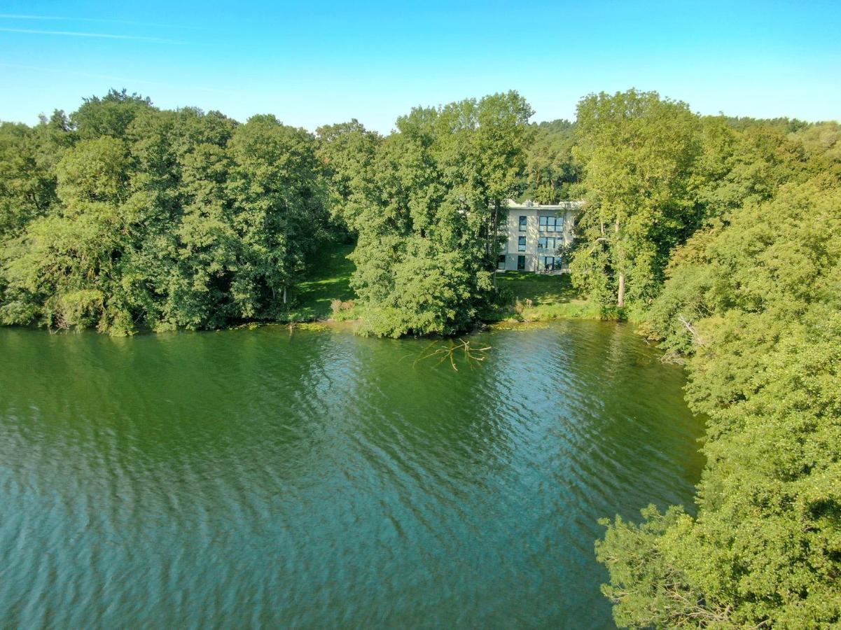 Ferienwohnungen Am Wasser - Krakow Am See Eksteriør bilde